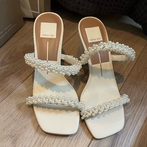 Brand new Dolce Vita Noel Vanilla Pearl Heels Size 7